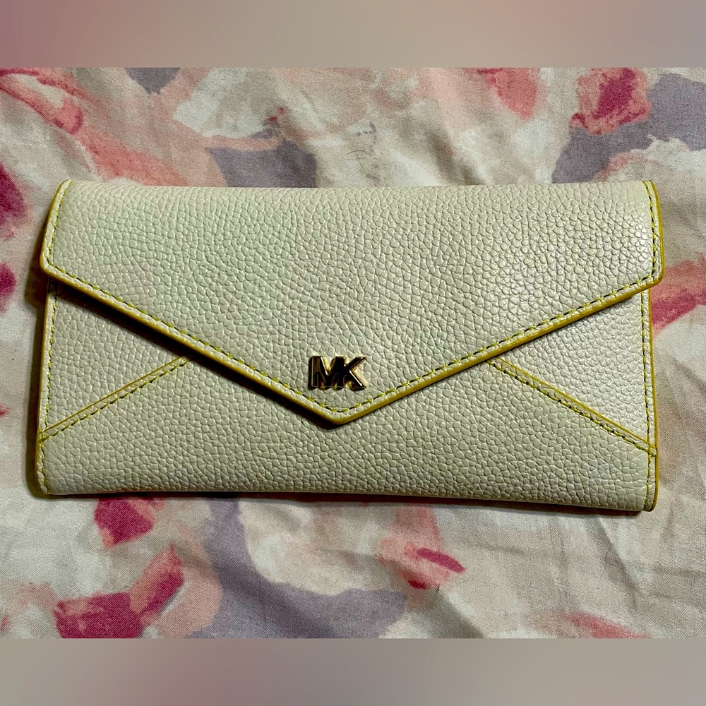 NWOT Michael Kors slim envelope tri-fold white and yellow leather wallet